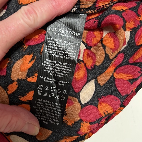 NWT Liverpool Jeans Autumn Petals 3/4 Puff Sleeve Square Neck Blouse Size PS - Picture 7 of 13